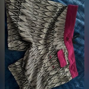 Like New Large L Prana striped-black-white&pink Boardshorts
